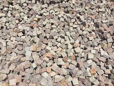 Porphyr-Pflastersteine Grigio Rosa 4/6 (natürlich gespalten, Big Bag = 1,6 t)