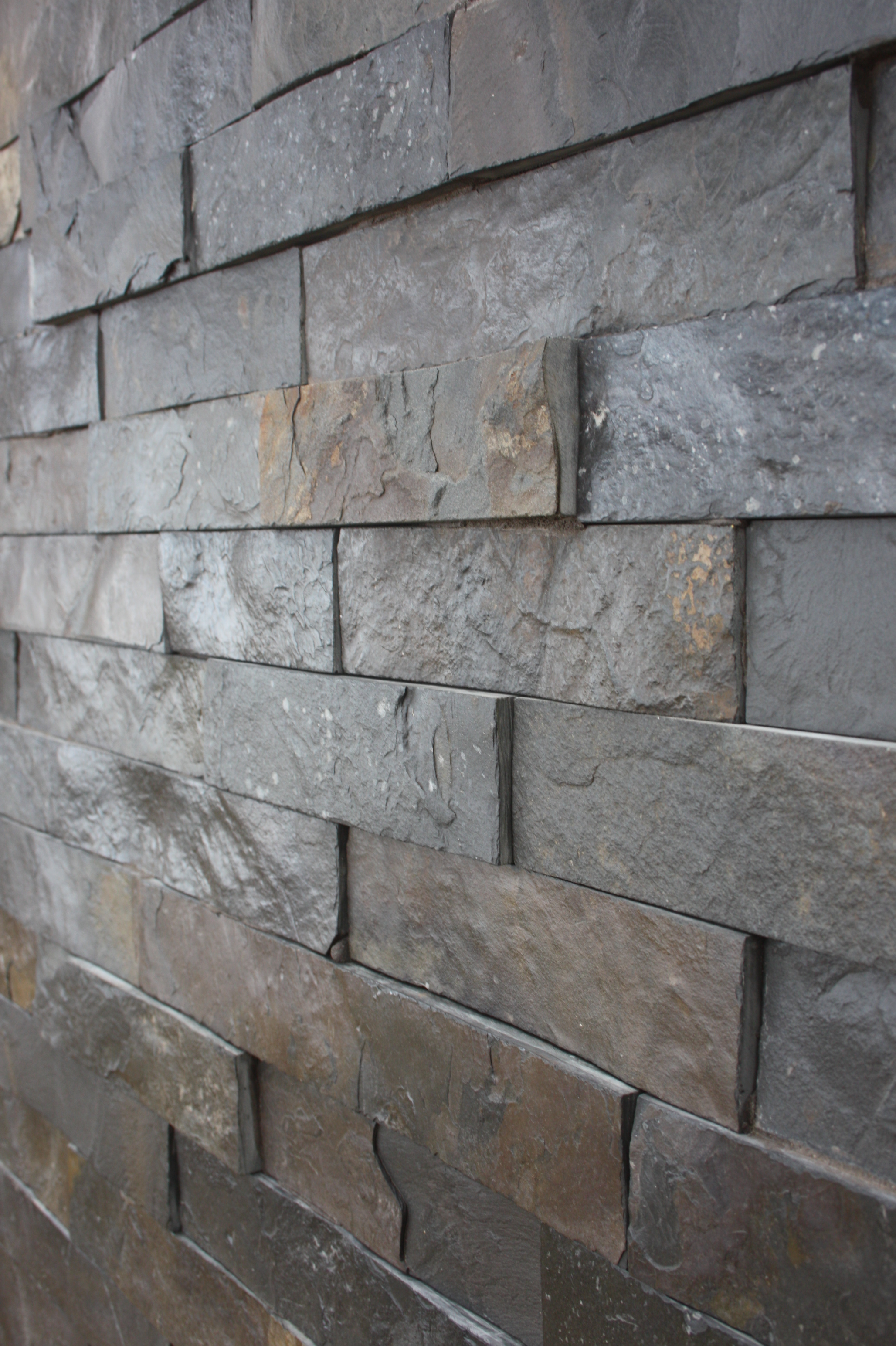 Prírodná štiepaná bridlica Nera Grigio - 4x rezaný,  výška 5 cm