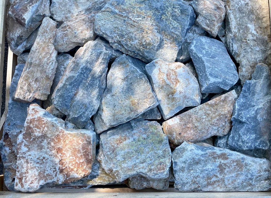 Přírodní kámen obklad RockFace Akron