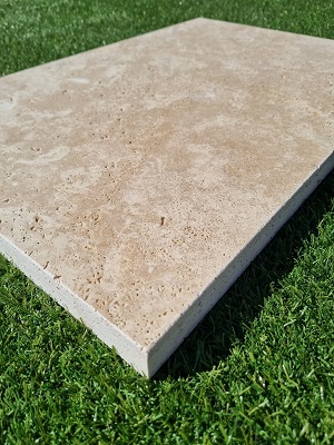 Travertin LIGHT CC - 40,6 x 61 x 3 cm (Oberfläche matt, ungefüllt, CC-Schnitt)